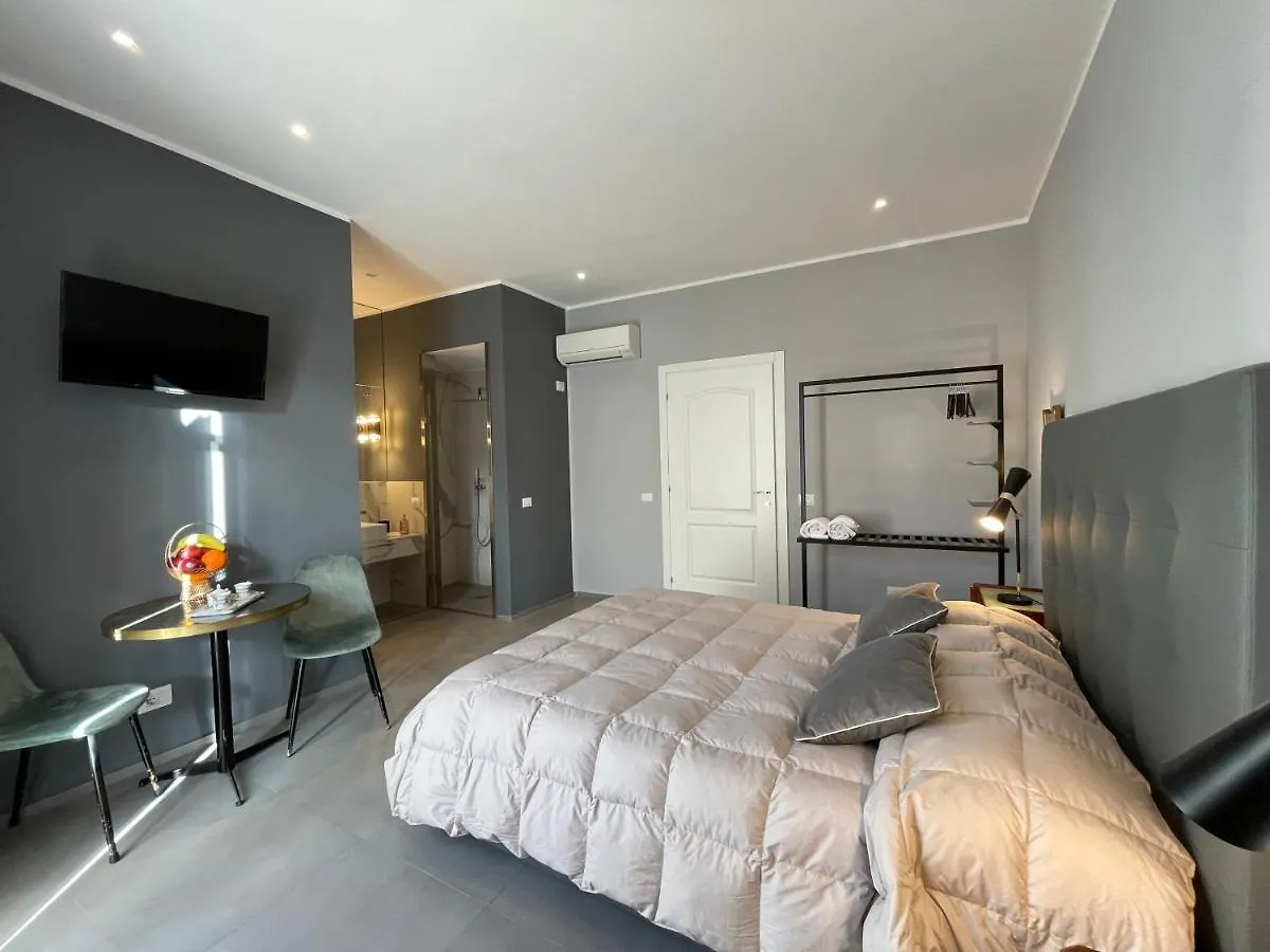 Dimora San Gregorio Luxury Rooms Palermo 0*,  Italia